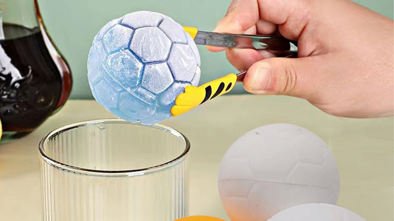 Football Ice-Cubes Mold Silicone Ice Tray1 (3)